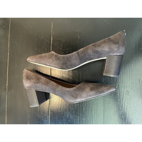 Elegant Gray Suede Women's Pumps - Picture 5 of 9